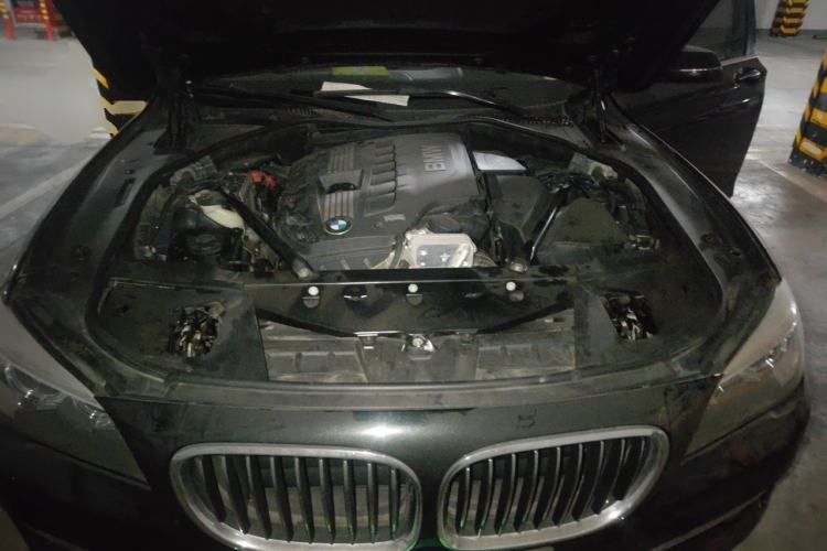 Used BMW 7 Series 2014 730Li Premium Edition Engine Bay