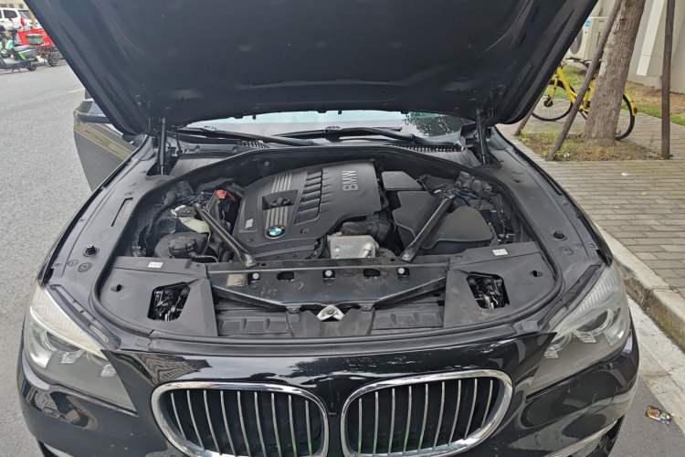 Used BMW 7 Series 2014 730Li Premium Edition Engine Bay
