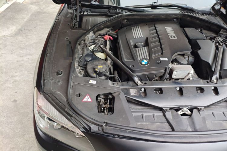 Used BMW 7 Series 2014 730Li Premium Edition Engine Bay Right