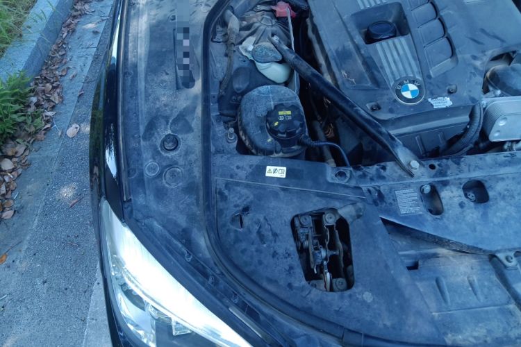 Used BMW 7 Series 2014 730Li Premium Edition Engine Bay Right