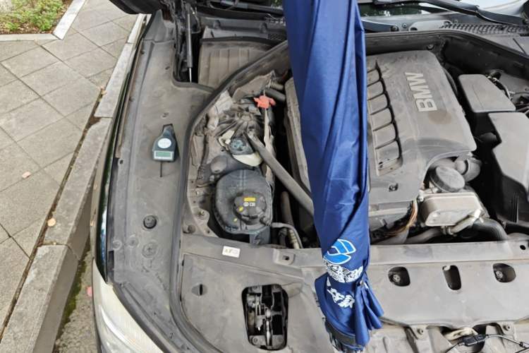 Used BMW 7 Series 2014 730Li Premium Edition Engine Bay Right