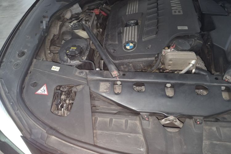 Used BMW 7 Series 2014 730Li Premium Edition Engine Bay Right