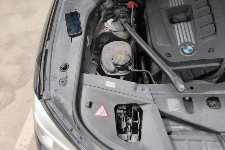 Used BMW 7 Series 2014 730Li Premium Edition Engine Bay Right