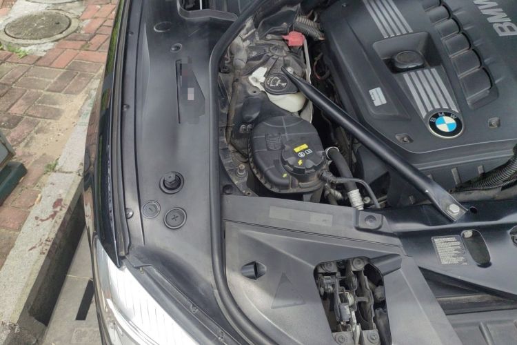 Used BMW 7 Series 2014 730Li Premium Edition Engine Bay Right