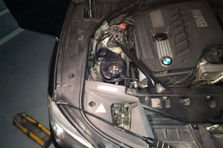Used BMW 7 Series 2014 730Li Premium Edition Engine Bay Right