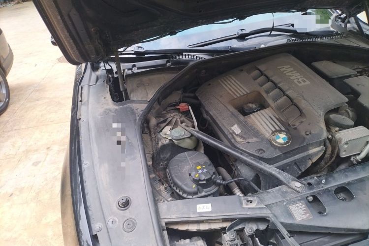 Used BMW 7 Series 2014 730Li Premium Edition Engine Bay Right