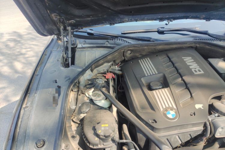 Used BMW 7 Series 2014 730Li Premium Edition Engine Bay Right