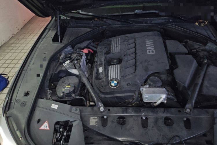 Used BMW 7 Series 2014 730Li Premium Edition Engine Bay Right