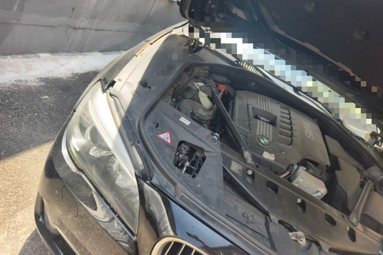 Used BMW 7 Series 2014 730Li Premium Edition Engine Bay Right