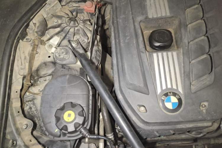 Used BMW 7 Series 2014 730Li Premium Edition Engine Bay Right