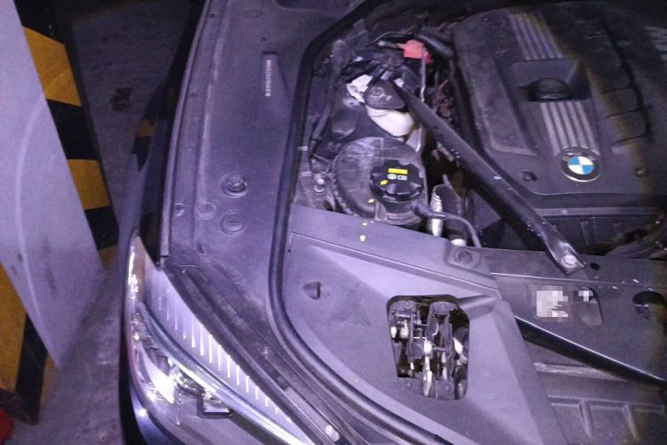 Used BMW 7 Series 2014 730Li Premium Edition Engine Bay Right