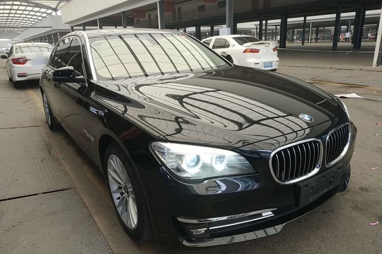 Used BMW 7 Series 2014 730Li Premium Edition Exterior 2