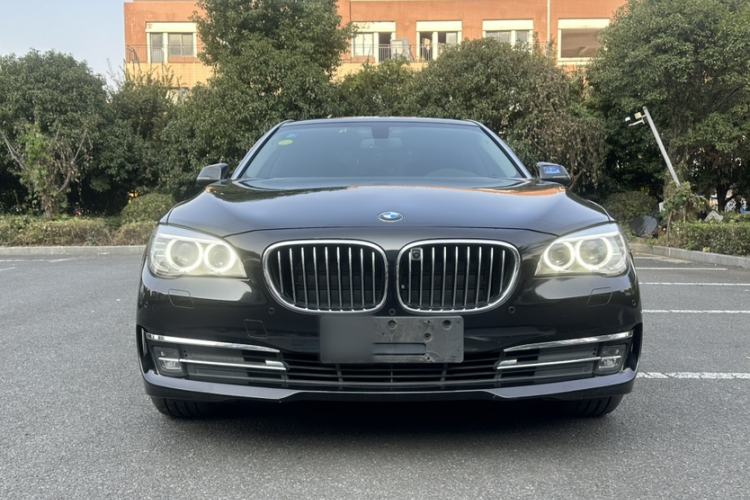 Used BMW 7 Series 2014 730Li Premium Edition Exterior 4