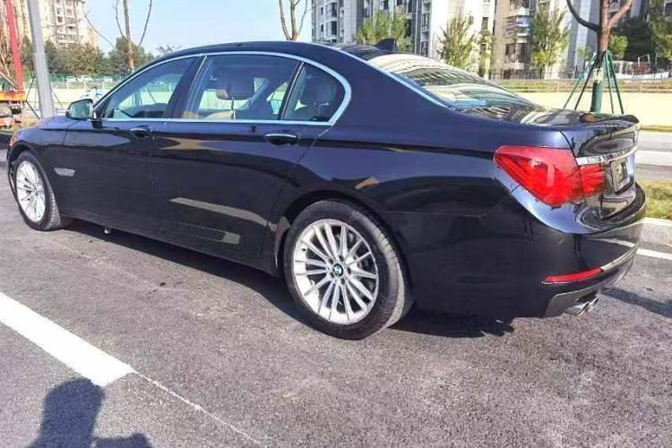 Used BMW 7 Series 2014 730Li Premium Edition Exterior 4