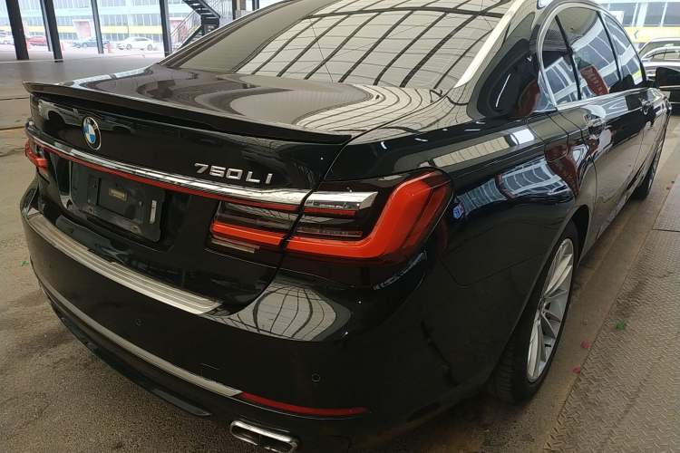 Used BMW 7 Series 2014 730Li Premium Edition Exterior 6