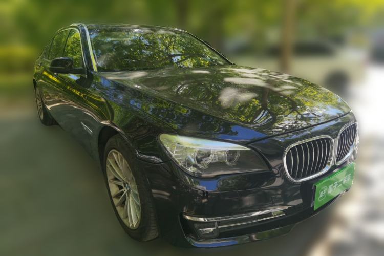 Used BMW 7 Series 2014 730Li Premium Edition Front Right 45 Deg