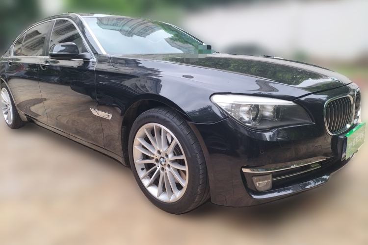 Used BMW 7 Series 2014 730Li Premium Edition Front Right 45 Deg