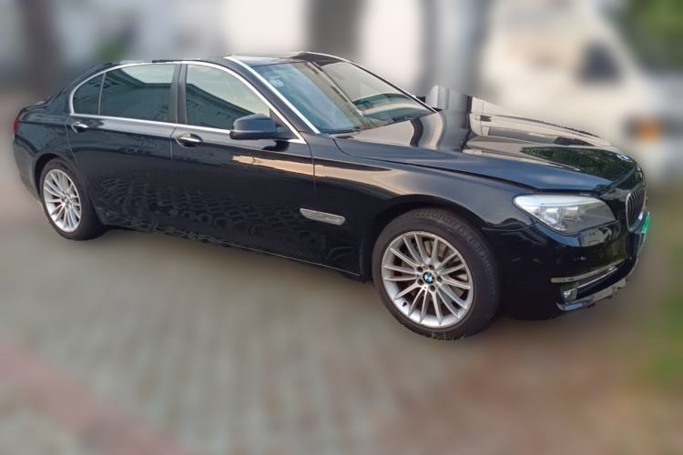 Used BMW 7 Series 2014 730Li Premium Edition Front Right 45 Deg