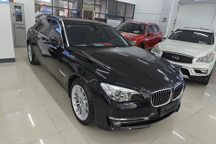 Used BMW 7 Series 2014 730Li Premium Edition Front Right 45 Deg