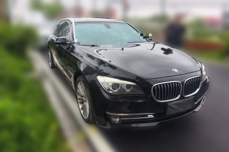 Used BMW 7 Series 2014 730Li Premium Edition Front Right 45 Deg