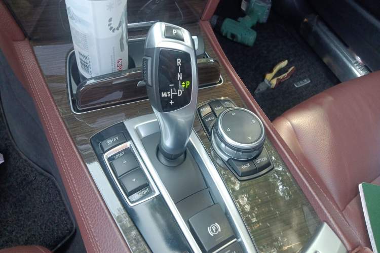 Used BMW 7 Series 2014 730Li Premium Edition Gear Lever