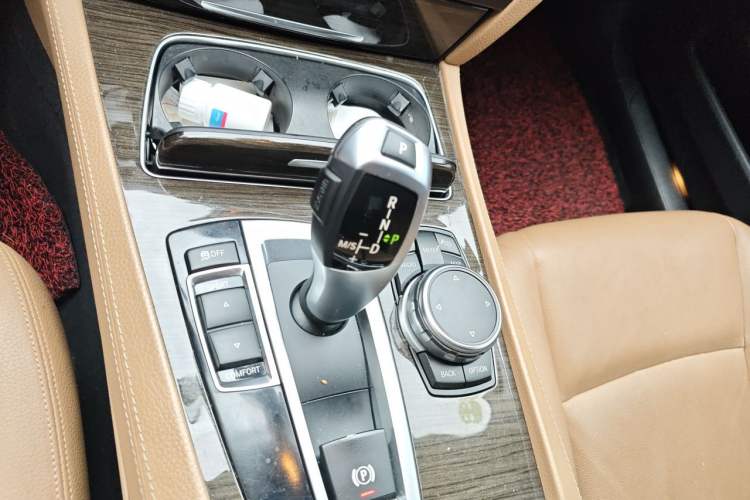 Used BMW 7 Series 2014 730Li Premium Edition Gear Lever