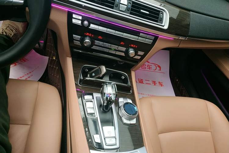 Used BMW 7 Series 2014 730Li Premium Edition Gear Lever