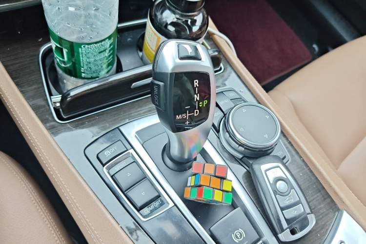 Used BMW 7 Series 2014 730Li Premium Edition Gear Lever