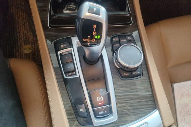 Used BMW 7 Series 2014 730Li Premium Edition Gear Lever