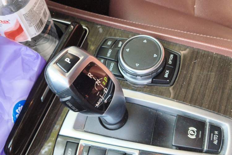 Used BMW 7 Series 2014 730Li Premium Edition Gear Lever