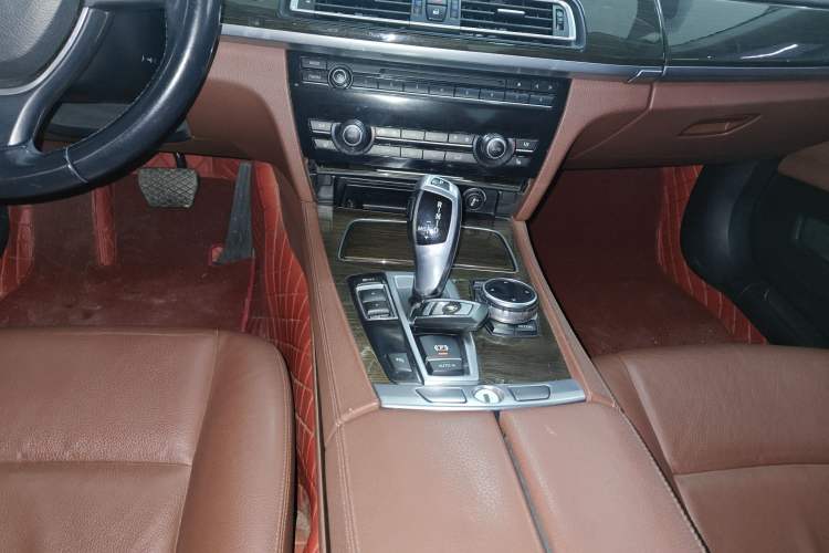 Used BMW 7 Series 2014 730Li Premium Edition Gear Lever