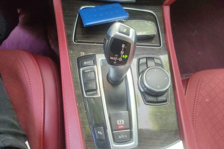 Used BMW 7 Series 2014 730Li Premium Edition Gear Lever