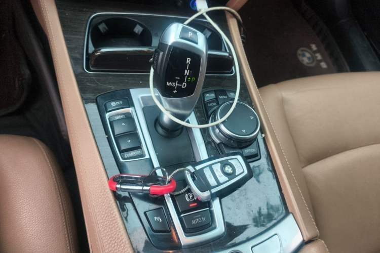 Used BMW 7 Series 2014 730Li Premium Edition Gear Lever