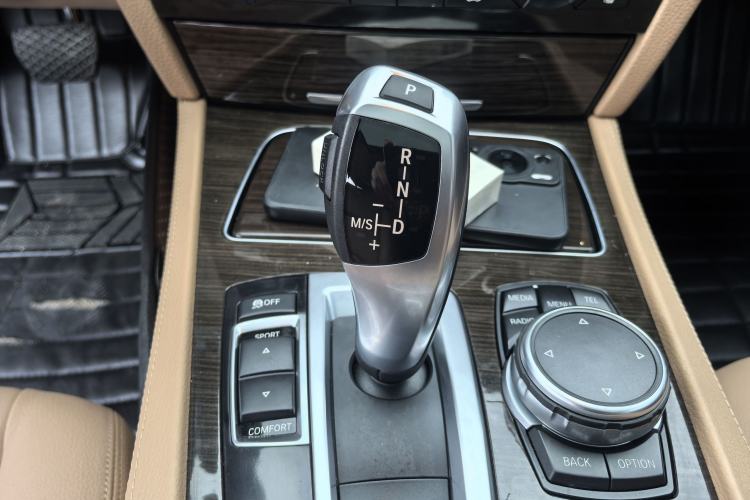 Used BMW 7 Series 2014 730Li Premium Edition Gear Lever