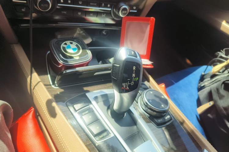Used BMW 7 Series 2014 730Li Premium Edition Gear Lever