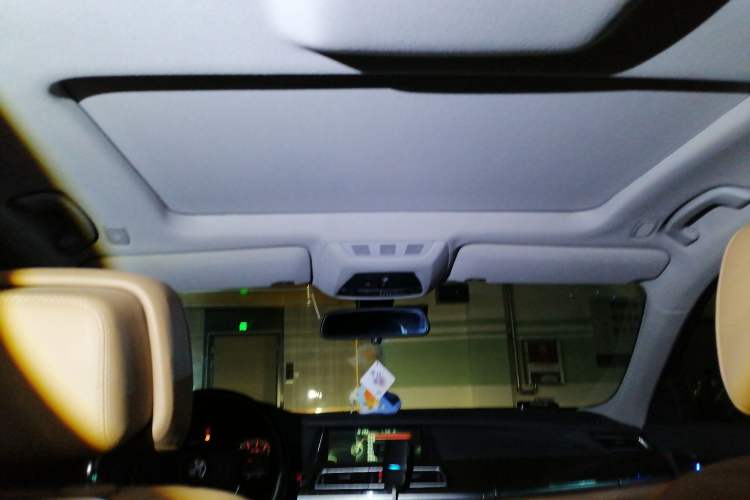 Used BMW 7 Series 2014 730Li Premium Edition Headliner
