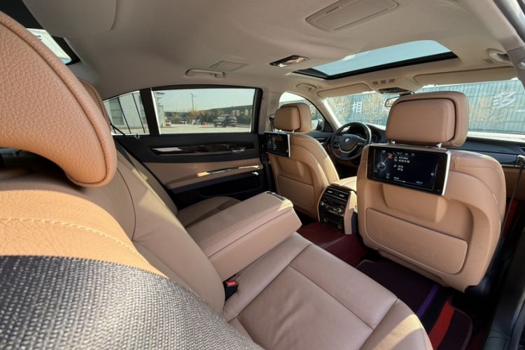 Used BMW 7 Series 2014 730Li Premium Edition Headliner