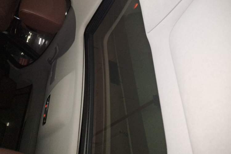 Used BMW 7 Series 2014 730Li Premium Edition Headliner