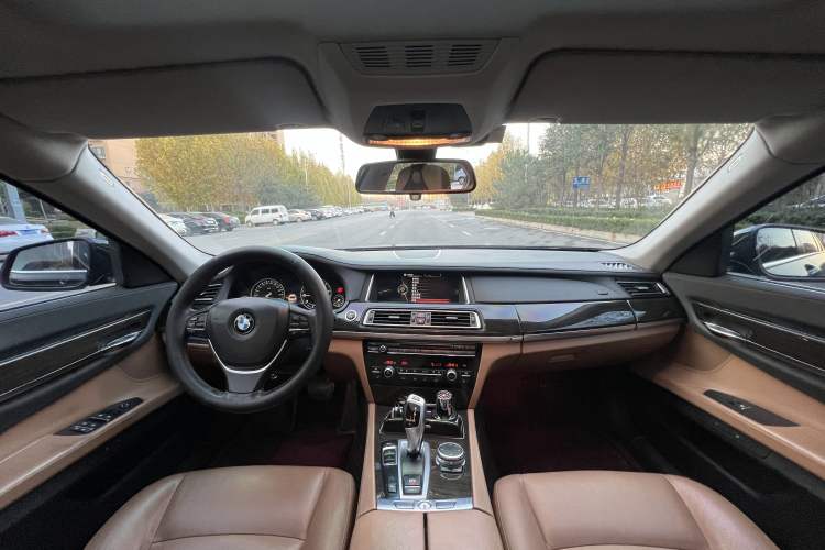 Used BMW 7 Series 2014 730Li Premium Edition Interior 1