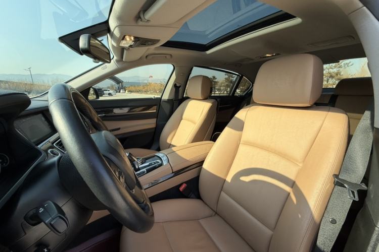 Used BMW 7 Series 2014 730Li Premium Edition Interior 10