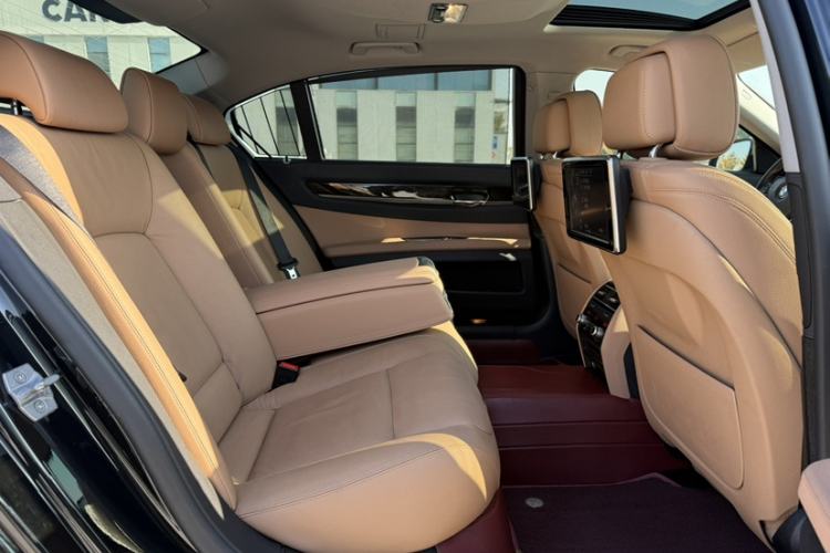 Used BMW 7 Series 2014 730Li Premium Edition Interior 14