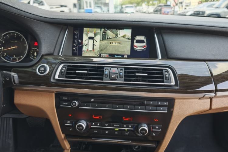 Used BMW 7 Series 2014 730Li Premium Edition Interior 3