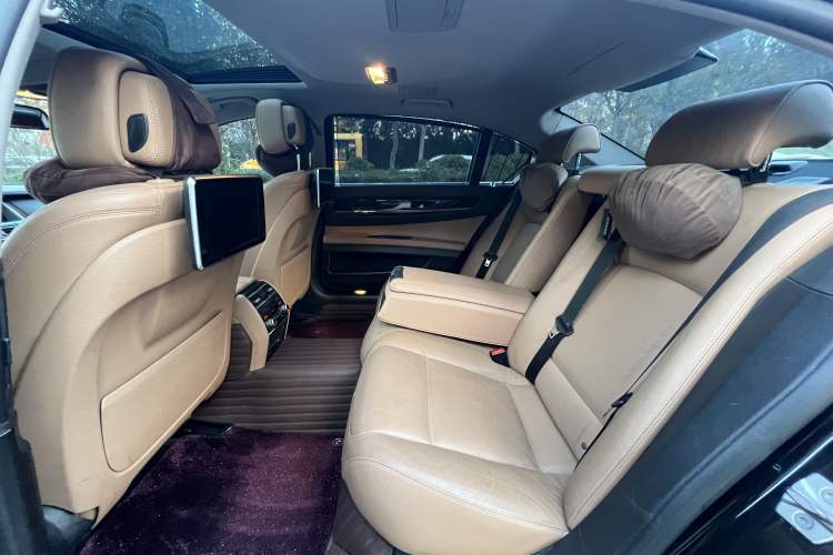 Used BMW 7 Series 2014 730Li Premium Edition Interior 3
