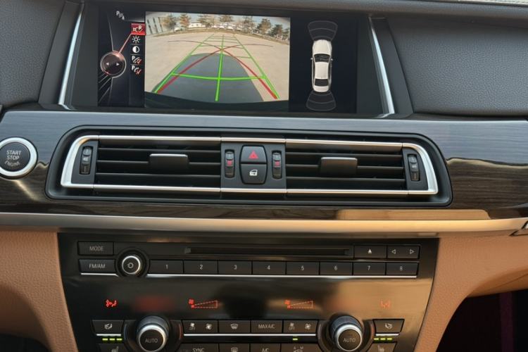 Used BMW 7 Series 2014 730Li Premium Edition Interior 8