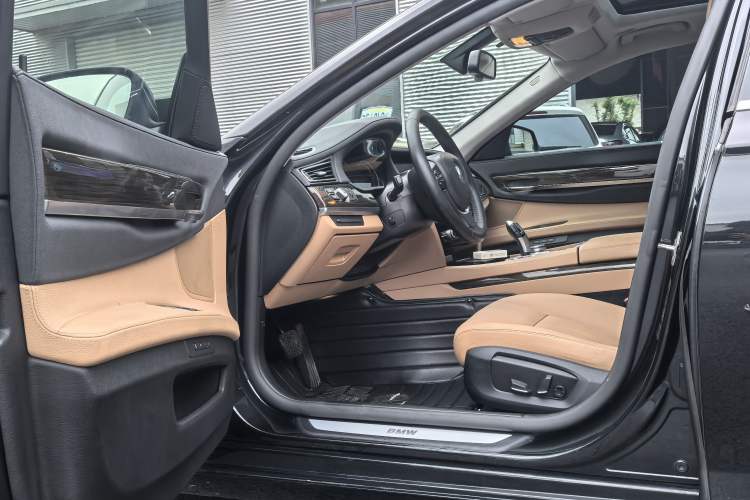 Used BMW 7 Series 2014 730Li Premium Edition Left Front Seat