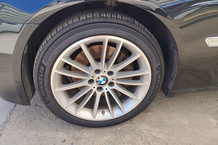 Used BMW 7 Series 2014 730Li Premium Edition Left Front Wheel Hub