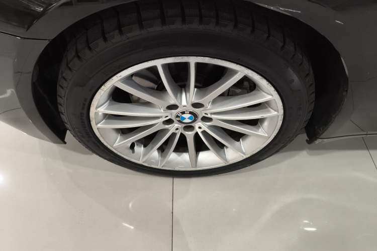 Used BMW 7 Series 2014 730Li Premium Edition Left Front Wheel Hub