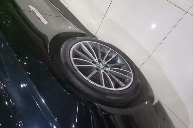 Used BMW 7 Series 2014 730Li Premium Edition Left Front Wheel Hub