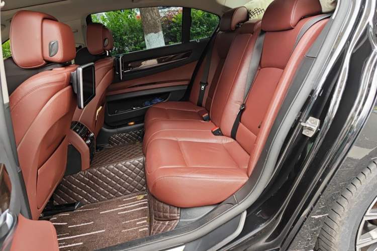 Used BMW 7 Series 2014 730Li Premium Edition Left Rear Seat