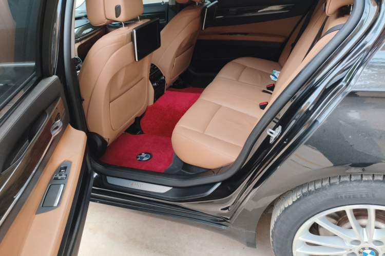 Used BMW 7 Series 2014 730Li Premium Edition Left Rear Seat